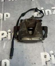 Суппорт передний левый Peugeot Traveller