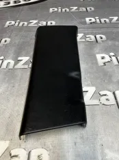 Обшивка центральной стойки Sport L494 SVR