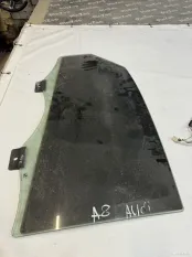 Заднее правое стекло audi a8 d4