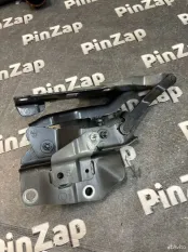 Петля капота левая Land Rover Discovery 5