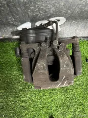 Суппорт задний левый Range Rover Sport L494