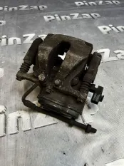 Суппорт задний левый Land Rover Discovery 5 L462