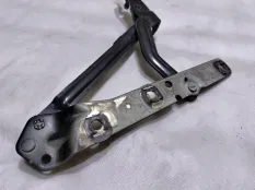 Петля багажника Ford Focus