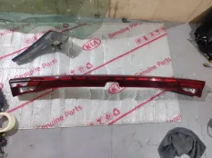Фонарь в крышку багажника Kia K5