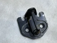 Петля замка двери Ford Focus
