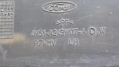 Накладка стойки Ford Focus