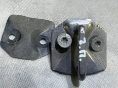 Петля замка двери Ford Focus