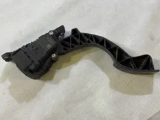 Педаль газа Ford Focus