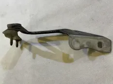 Петля капота левая Ford Focus