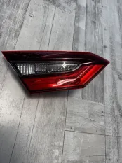 Фонарь крышка багажника Toyota Camry