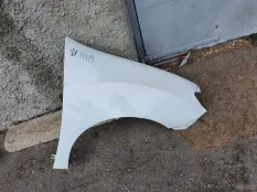 Крыло переднее правое Renault Logan 2