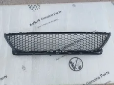 Решетка бампера нижняя Renault Logan