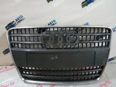 Решетка радиатора Audi Q7
