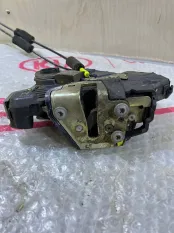 Замок двери Toyota Camry V40