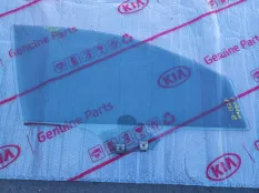 Стекло двери Mazda 6