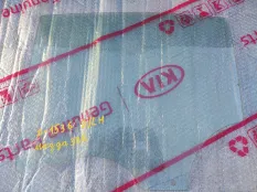 Стекло двери Mazda 3