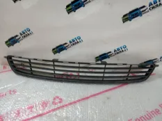 Решетка бампера Toyota Corolla