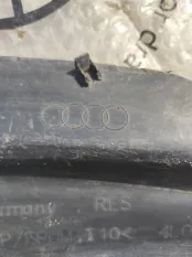 Накладка замка капота Audi Q7