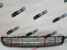 Решетка бампера Toyota Corolla