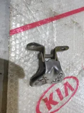 Петля двери Kia Ceed