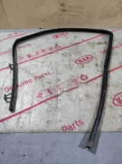 Уплотнитель стекла двери Mazda BT-50