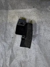 Кронштейн решетки радиатора Toyota Camry xv70