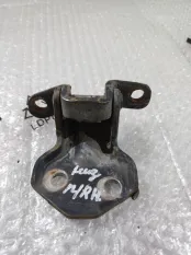 Петля двери нижняя Mazda BT-50