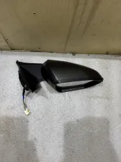Зеркало заднего вида боковое правое Hyundai Tucson 4