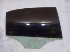 Стекло двери Volkswagen Jetta 6