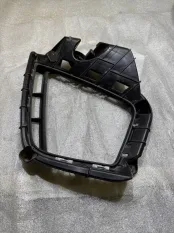 Кронштейн фары левой Hyundai Tucson 4