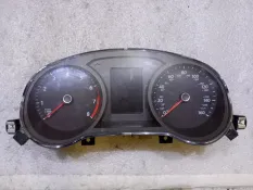 Щиток приборов Volkswagen Jetta 6