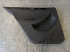 Обшивка двери Volkswagen Jetta 6