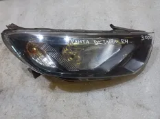Фара передняя правая Lada Granta