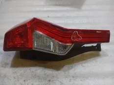 Фонарь Mitsubishi Pajero Sport 3