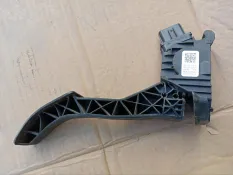 Педаль газа Skoda Octavia