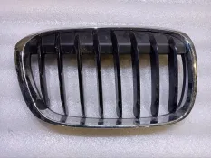 Решетка радиатора BMW X1