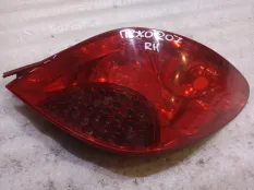 Фонарь Peugeot 207