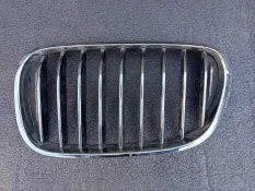 Решетка радиатора BMW 7