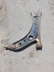 Рычаг подвески нижний Volkswagen Golf