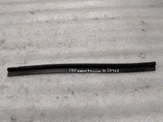 Уплотнительная резинка капота передняя Hyundai i40