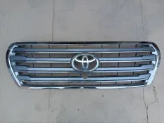 Решетка радиатора Toyota Land Cruiser 200