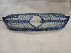 Решетка радиатора Mercedes A-Class