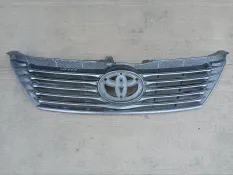 Решетка радиатора Toyota Camry V50