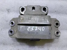 Опора двигателя Volkswagen Jetta 6