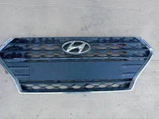 Решетка радиатора Hyundai Solaris 2