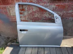 Дверь Toyota Yaris