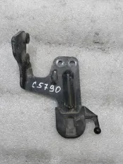 Кронштейн двигателя Volkswagen Jetta 6