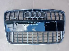 Решетка радиатора Audi Q7