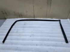 Уплотнитель двери Hyundai i40