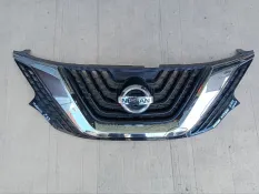 Решетка радиатора Nissan Murano